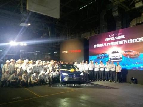 第八代凯美瑞正式下线，上千辆车蓄势待发，能否击败迈腾帕萨特？