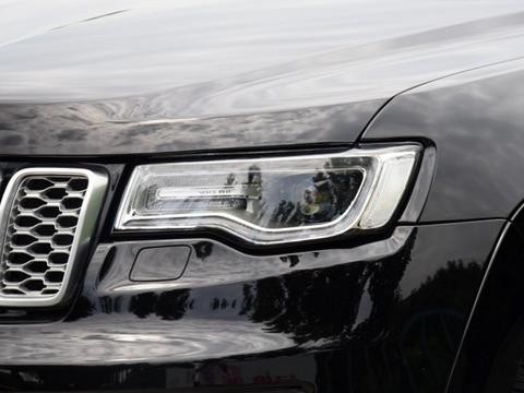 自重2.3吨，玩四驱比路虎还厉害，60万为它放弃BBA