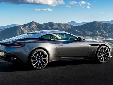 全新阿斯顿马丁DB11，换装奔驰AMG发动机，英伦味道依旧不减