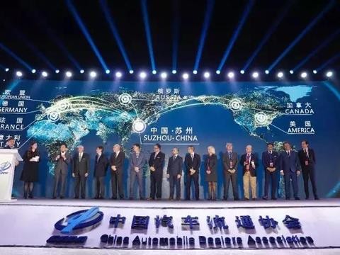 康正汽车头顶荣誉光环 带着饱满情怀 一路前行