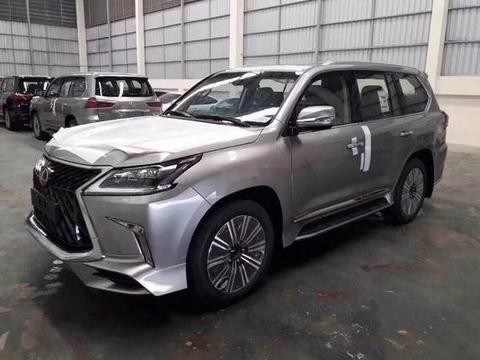 2018款雷克萨斯LX570，气势磅礴，开着特有面子