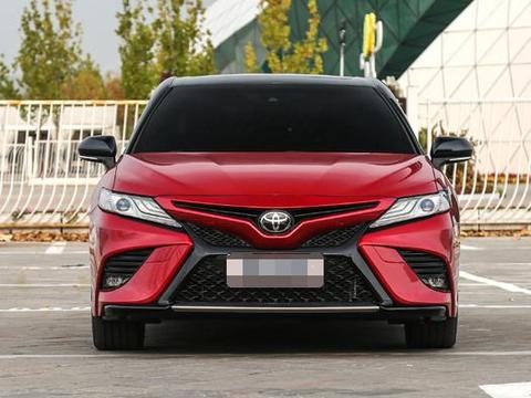 八代凯美瑞最好的一代车系，不走寻常路，年轻人就应该这样玩！