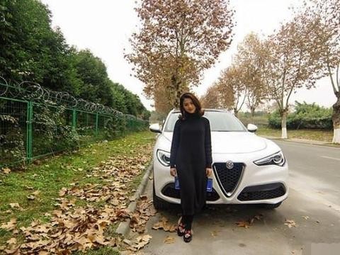 媳妇想了2天果断放弃A6，号称低配法拉第，碾压宝马GT！