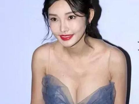 周润发“爱女”，身材比柳岩还火爆，玛莎拉蒂GT只是买菜车！