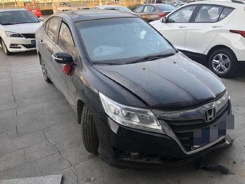 5万块钱买了辆出了事故的本田凌派，修车师傅说：小伙有眼光