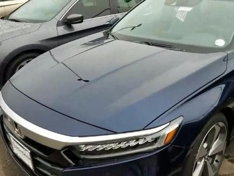 霸气十足，两辆2018款本田雅阁停在一起，全场最抢眼