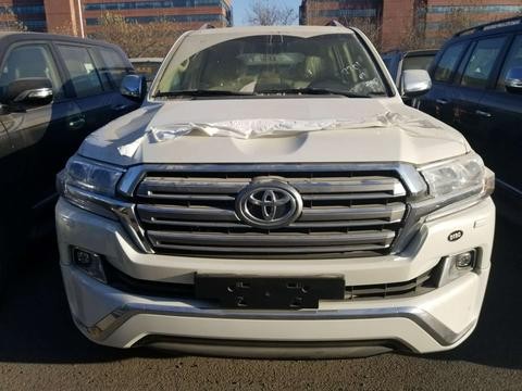 解答，酷路泽4000黑色大灯清洗竟然比白色贵这么多