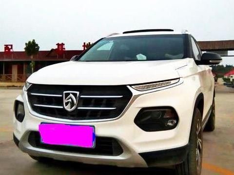 车主把宝骏510停在路边, 有人说这车要上十万, 车主: 有眼光