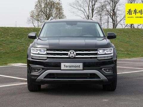 这车入门版只卖30万,但是开上街能让你找到土豪的感觉