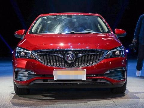 最“厚道”合资车：上市降4万，油耗低配置高，这价格买啥朗逸？