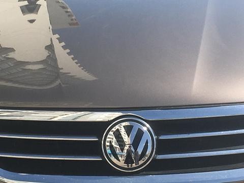 电动车撞上速腾后，大言不惭道，你都开轿车还好意思让我赔钱？