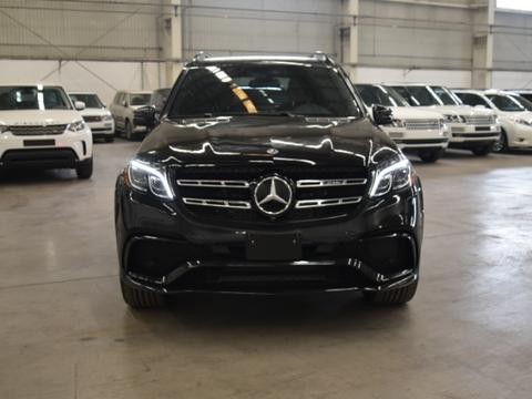 加版18款奔驰GLS63下格栅的设计也更加运动霸气