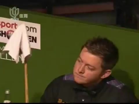 小钢炮被火老师打服，直接举白旗投降，，解说都笑惨了  ​