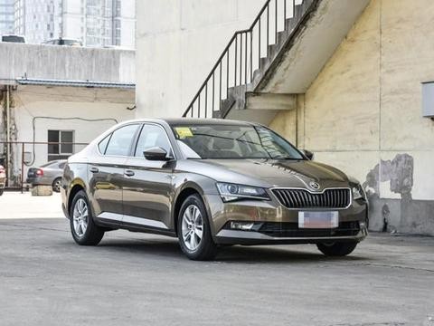 比大众CC性价比更高的撩妹神器，现降至12万，还买啥雅阁、凯美瑞