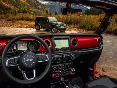 爱越野，更要爱生活：换代后的 Jeep 牧马人似乎更加友善了