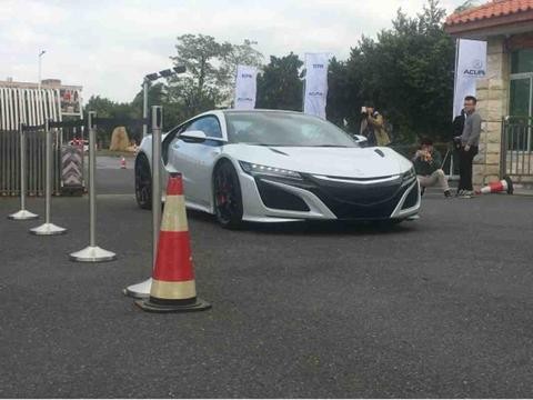 重现经典，“东瀛法拉利”NSX带你脱离地心引力