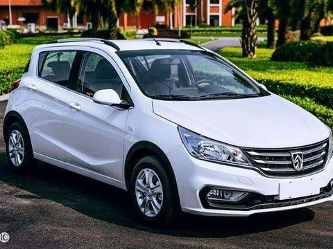 长安逸动终于大换脸, 雷克萨斯前脸加宝马内饰, 7万绝对能大卖