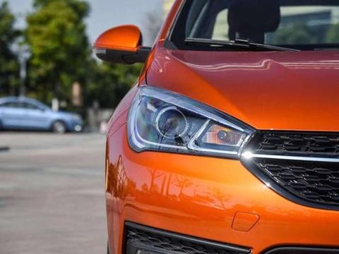 油耗5L标配ESP，去年卖出18万辆，卖6万放弃朗逸英朗！