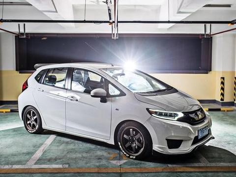 被捧上天，本田飞度飘了，身价攀升还真把自己当“超跑”了？