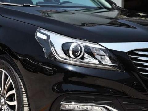 全景天窗+电吸门, 车长5米后排可当床, 仅14万买错了速腾博瑞