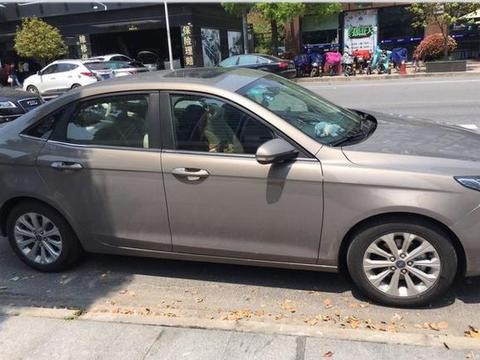 90后小伙提17款福睿斯，突见车友分享车型对比，他心慌了