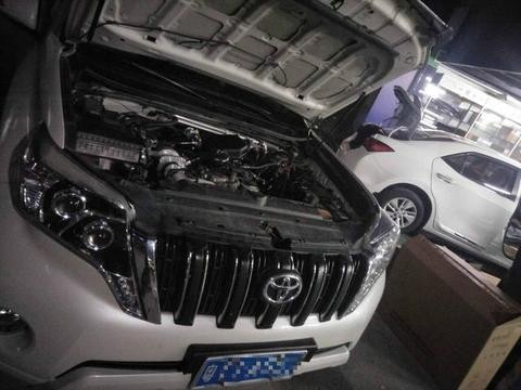 丰田霸道2700改装机械增压瞬间启动的爆发感，哪个男人不心动？