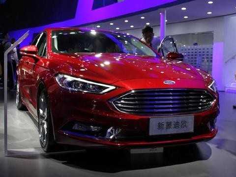 福特版“阿斯顿马丁”卷土重来，溜背外形让奥迪A6叹惊