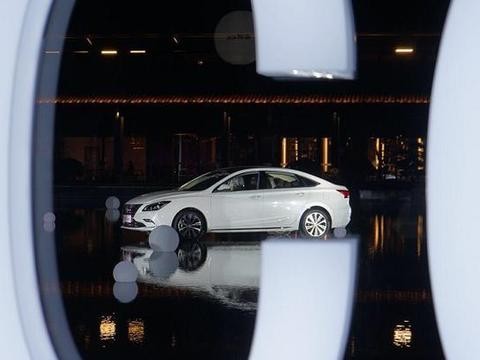 长安睿骋CC 8.99万起, 大空间、高逼格, 合资车以为在做梦