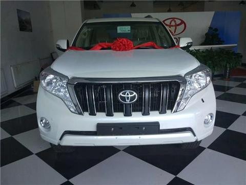 17款霸道4000年底港口销量火爆丐版价格48万起售