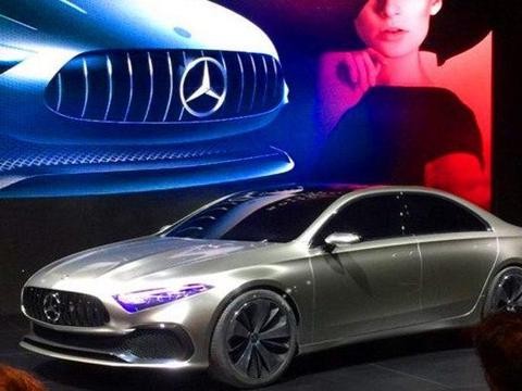 月薪5000都能买的奔驰车，不到20万大灯还能冒蓝光，又一款狠货