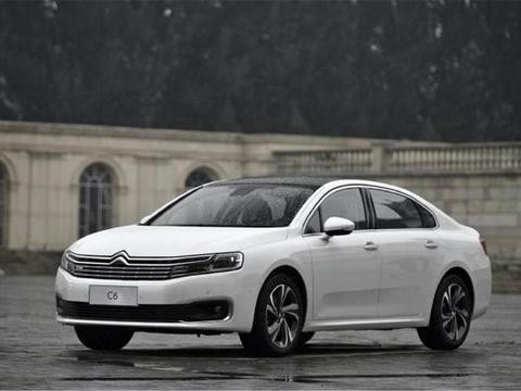 屈尊降贵的旗舰车：这车怒降40万卷土重来，为的是叫板迈腾