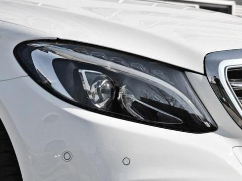 这车32万起售，比ATSL少123马力，销量力压A4，品牌很受捧