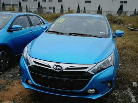 4S店大批比亚迪秦库存全5折清仓？店员：恐怕要砸在手里！