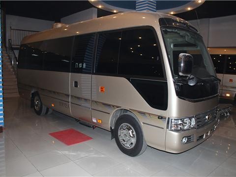 外观低调 丰田考斯特改装后符合领导心目中用车标准