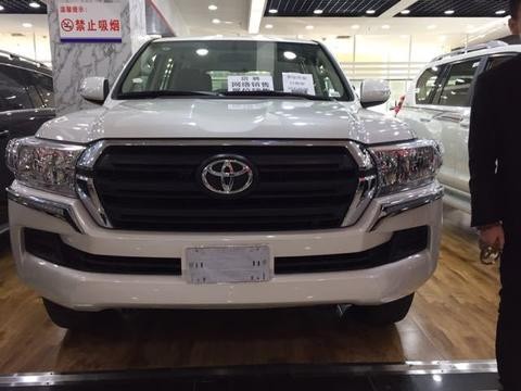 18款丰田酷路泽4000有那几种配置报价多少钱