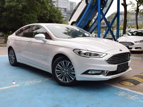 比迈腾更大, 还比它便宜, 仅售15万的B级车颜值配置都完美