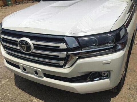 王者风范17款中东限量版酷路泽4000让你从此爱上疾驰的感觉