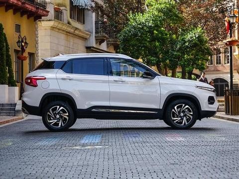 这款国产SUV高颜值高配置售价仅5.48万注定成爆款！