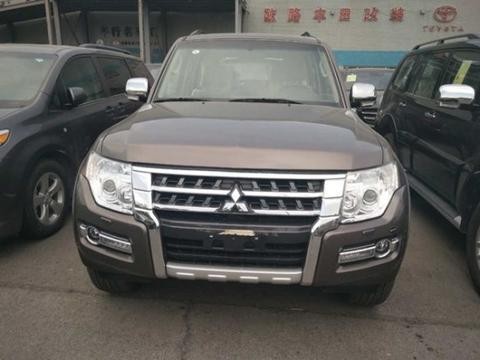 17款进口三菱帕杰罗V97 3.8排量现车优惠价37万