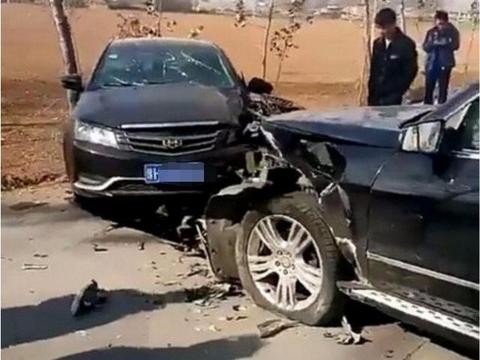 当吉利帝豪正面撞上奔驰，奔驰车主卖车的心都有了！