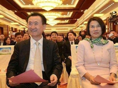 董明珠演说：小时候的听到一个人讲了句话，我这一生都记在脑子里