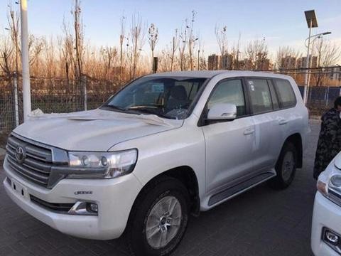 中东18款陆巡4.0五座丐版，天津港裸车55万优惠多少