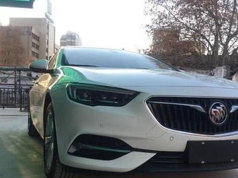 上市就降4万, 这才是最厚道B级车, 比凯美瑞漂亮十倍, 还买啥迈腾