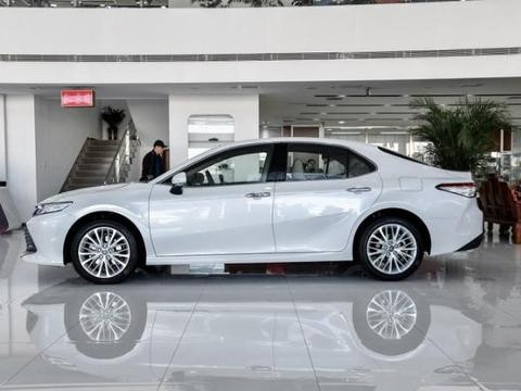 八代凯美瑞国内预冷，销量一路下滑，让还没上市的雅阁看足了笑话