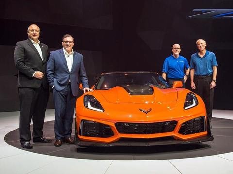 世界最强肌肉跑车，拳打野马脚踢大黄蜂，不用改装就是第一！