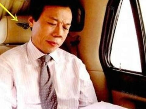 “打工皇帝”只住酒店，只买二手车，身家却超20亿