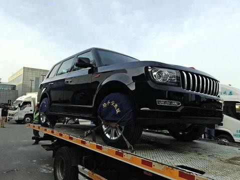 港口新来货，前脸9条龙，轮毂8条龙，揽胜拿什么和这国产货比