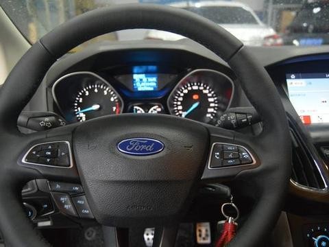 15款福克斯，电脑编程加装氙气透镜、多功能原厂方向盘巡航蓝牙