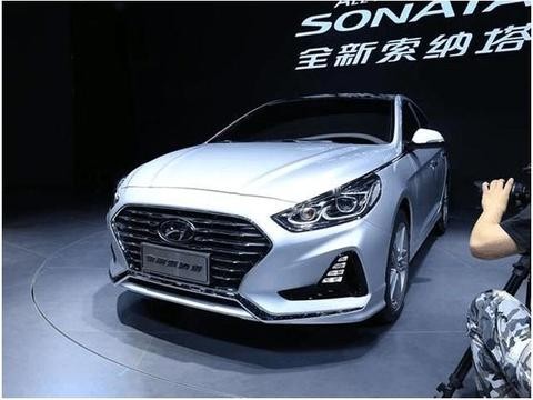 这款B级车自降6万身价，仍旧卖不动