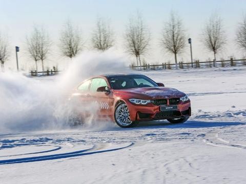 你以为零下30度就能挡住我追求驾驶乐趣的心？